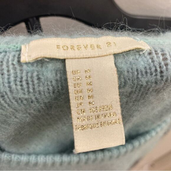 Forever 21 Soft Blue/ Grey Knit Lightweight Sweater - Picture 4 of 4